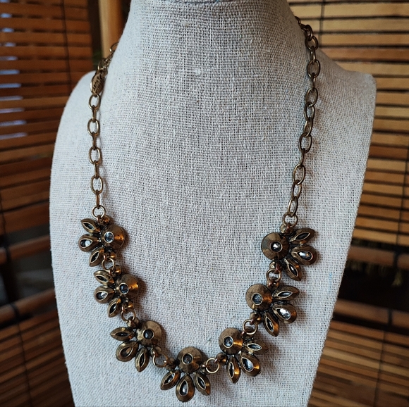 Stella and Ruby Dark Smoke Charcoal Stones Bezel Set Statement Necklace EUC - Picture 3 of 9